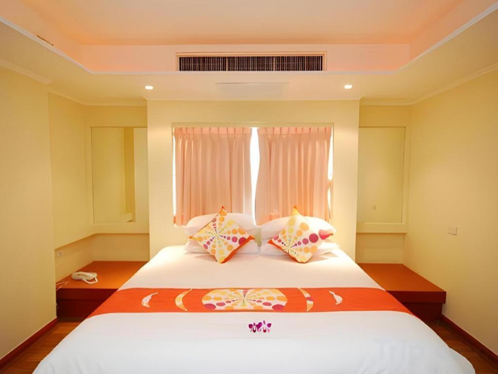 Hip Hotel Бангкок Экстерьер фото