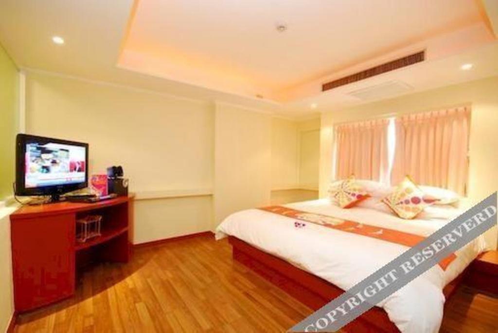Hip Hotel Бангкок Экстерьер фото