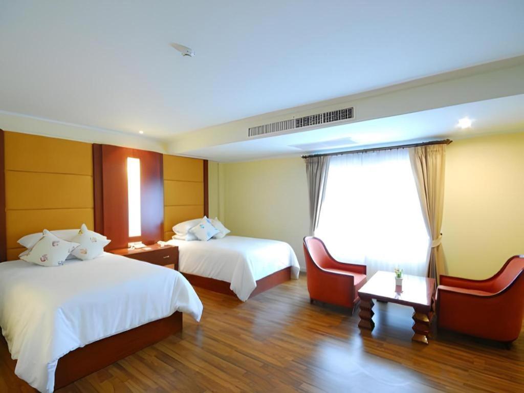 Hip Hotel Бангкок Экстерьер фото